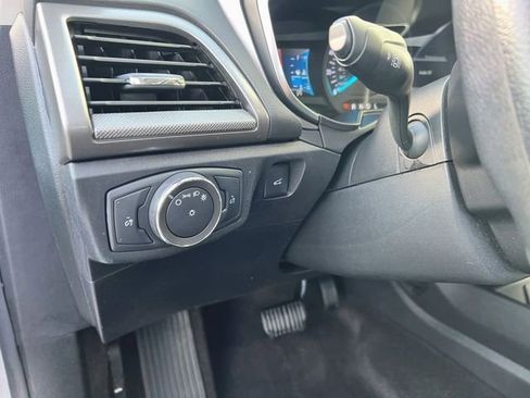 Used 2020 Ford Fusion SE image 22