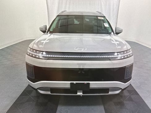 Used 2026 Hyundai Ioniq 9 SE AWD/4WD image 12