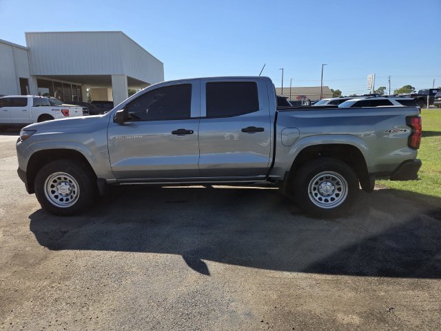 Used 2025 Chevrolet Colorado W/T w/ Advanced Trailering Package AWD/4WD image 5
