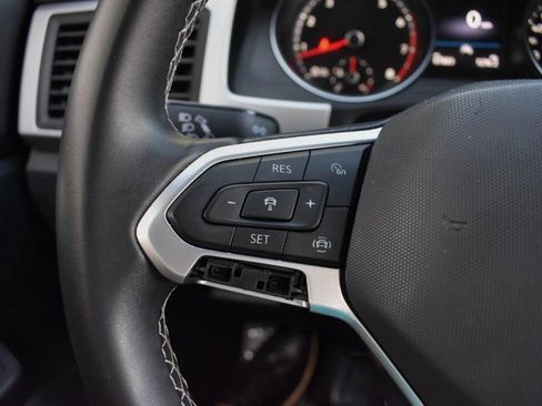 Used 2021 Volkswagen Atlas Cross Sport SE w/ Panoramic Sunroof Package image 26