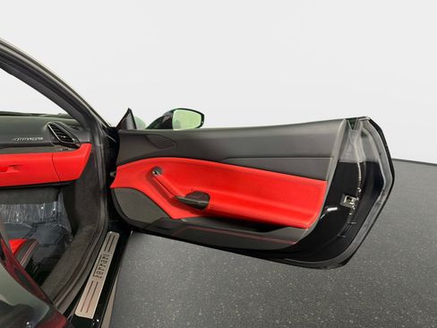 Used 2018 Ferrari 488 GTB RWD image 23