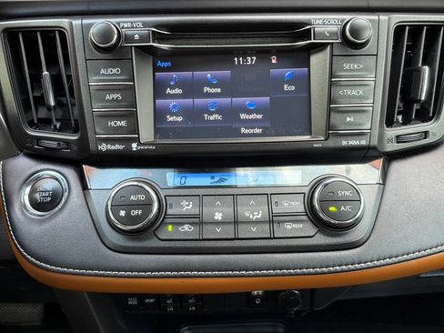 Used 2017 Toyota RAV4 SE FWD image 37
