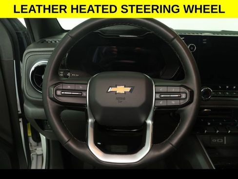 Used 2023 Chevrolet Colorado LT w/ LT Convenience Package III AWD/4WD image 7