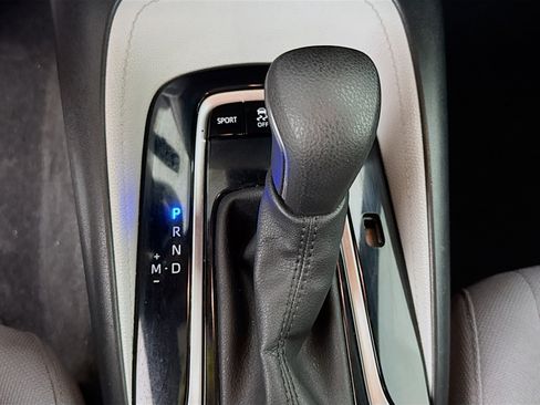 Used 2020 Toyota Corolla SE w/ SE Premium Package FWD image 18
