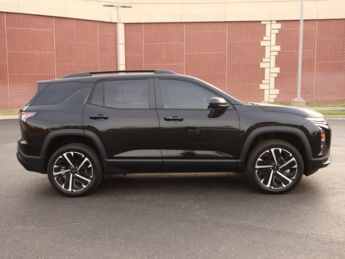 New 2026 Chevrolet Equinox RS w/ LPO, Floor Liner Package image 32