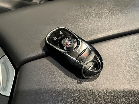 Used 2020 Buick Envision Essence w/ Experience Buick Package AWD/4WD image 33