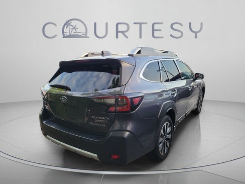 Used 2023 Subaru Outback Touring AWD/4WD image 3