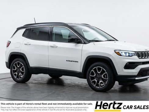 Used 2025 Jeep Compass Trailhawk image 1