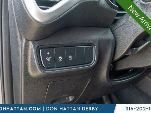 Used 2023 Kia Soul LX w/ LX Technology Package FWD image 18