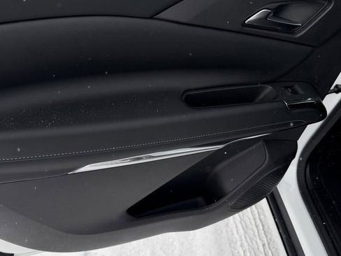 New 2026 Chevrolet Traverse LT w/ LPO, Floor Liner Package image 8