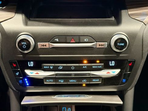 Used 2020 Ford Explorer Limited AWD/4WD image 15