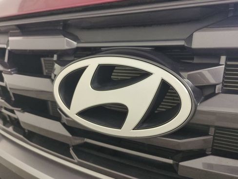 Used 2025 Hyundai Tucson SE FWD image 13