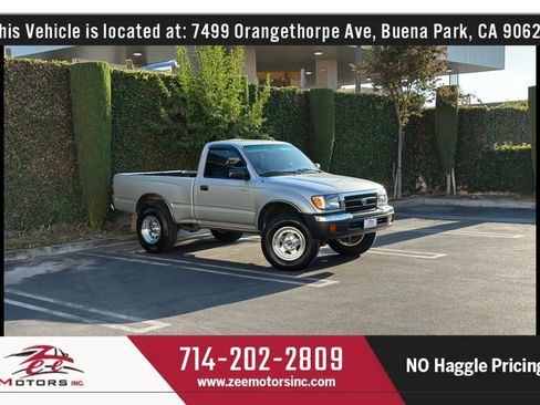 Used 2000 Toyota Tacoma Short Bed image 2