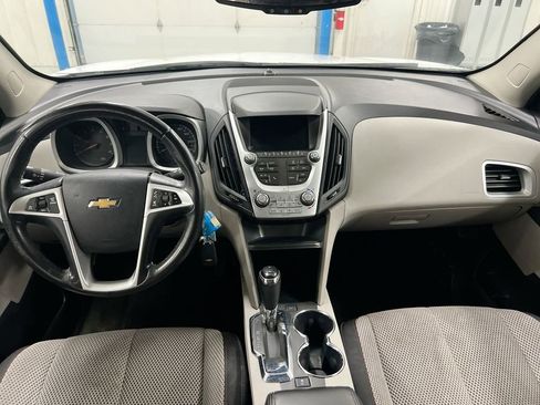 Used 2017 Chevrolet Equinox LT w/ Convenience Package FWD image 10