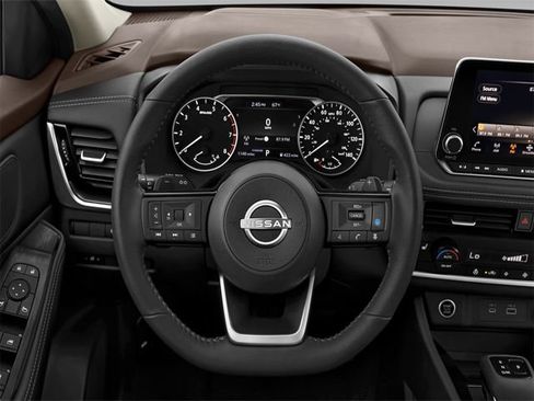 Used 2023 Nissan Rogue Platinum AWD/4WD image 8