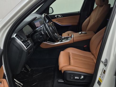 Used 2022 BMW X5 xDrive40i AWD/4WD image 10