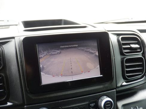 Used 2024 RAM ProMaster 2500 w/ Convenience Group image 19