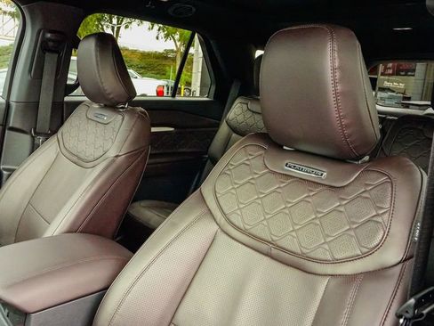 Used 2025 Ford Explorer Platinum w/ Ultimate Package image 16