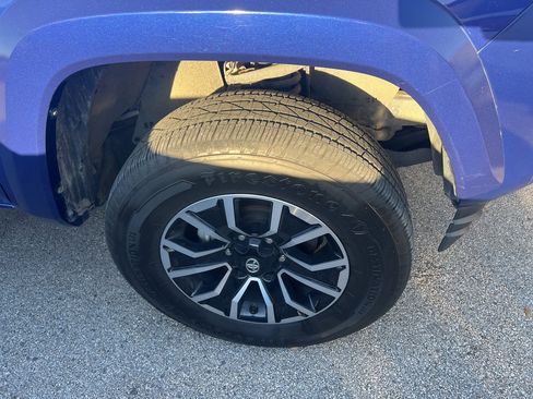 Used 2022 Toyota Tacoma TRD Sport V6 image 14