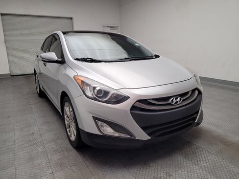 Used 2014 Hyundai Elantra GT w/ Option Group 03 FWD image 14