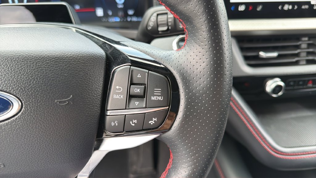 Used 2025 Ford Explorer ST-Line AWD/4WD image 25