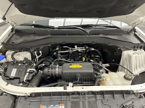 Used 2022 Ford Explorer XLT w/ Equipment Group 202A image 30