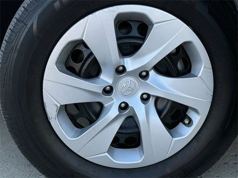 Used 2024 Toyota RAV4 LE image 10