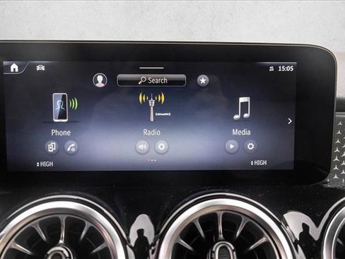 New 2026 Mercedes-Benz GLB 250 4MATIC image 17