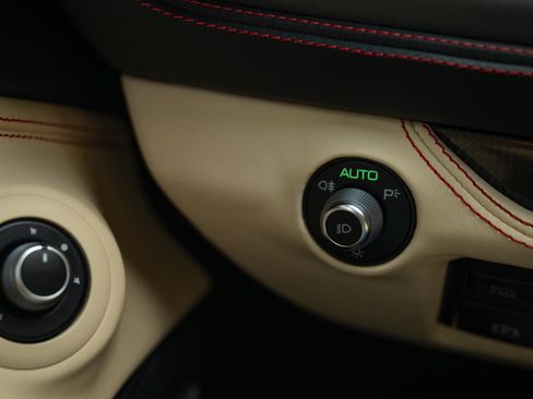 Used 2023 Ferrari F8 Tributo RWD image 34