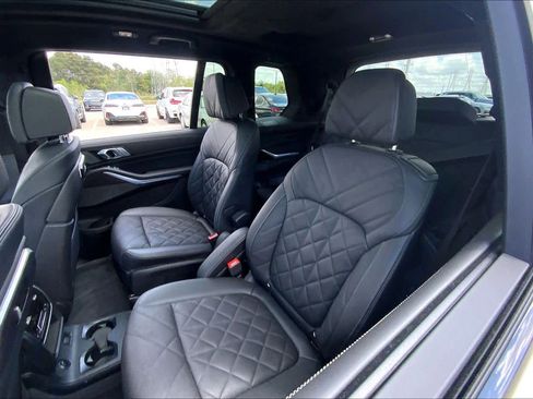 Used 2024 BMW X7 xDrive40i w/ M Sport Package image 20