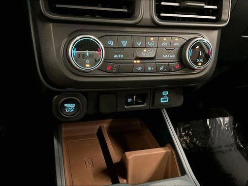 Used 2023 Ford Maverick Lariat w/ Lariat Luxury Package image 28