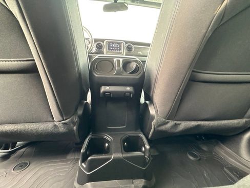 Used 2022 Jeep Gladiator Sport AWD/4WD image 23