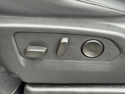 Used 2024 Chevrolet Tahoe Z71 w/ Luxury Package image 10