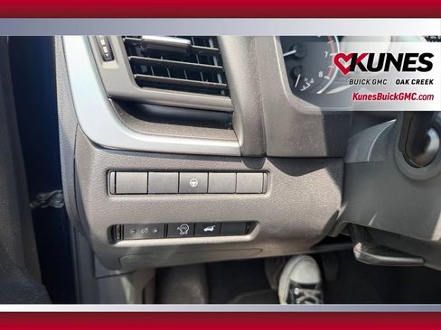 Used 2025 Nissan Rogue SV AWD/4WD image 19