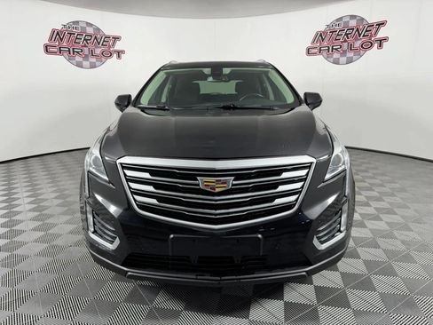 Used 2017 Cadillac XT5 Luxury w/ Driver Awareness Package FWD image 2