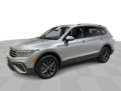 Used 2024 Volkswagen Tiguan SE