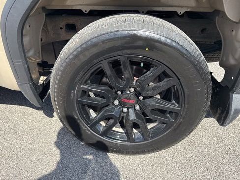 Used 2022 GMC Sierra 1500 Elevation image 10