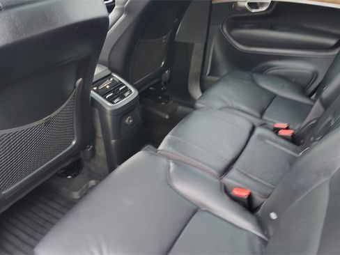 Certified 2024 Volvo XC90 T8 Plus w/ Protection Package Premier image 29