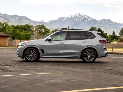 New 2026 BMW X5 xDrive50e w/ Executive Package AWD/4WD image 2