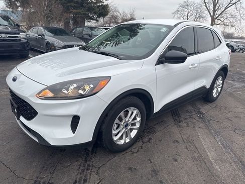 Used 2022 Ford Escape SE image 13
