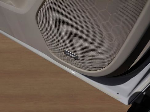 Used 2021 GMC Acadia Denali w/ Denali Technology Package image 22