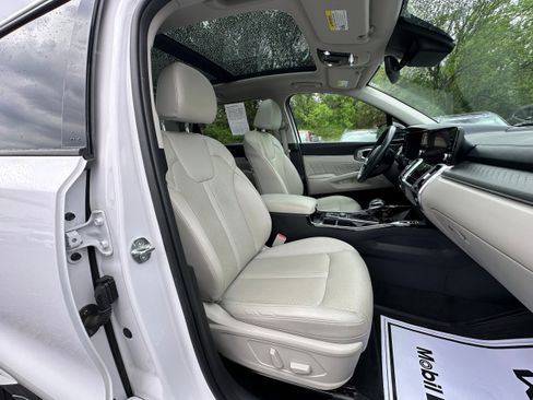 Used 2023 Kia Sorento SX AWD/4WD image 18