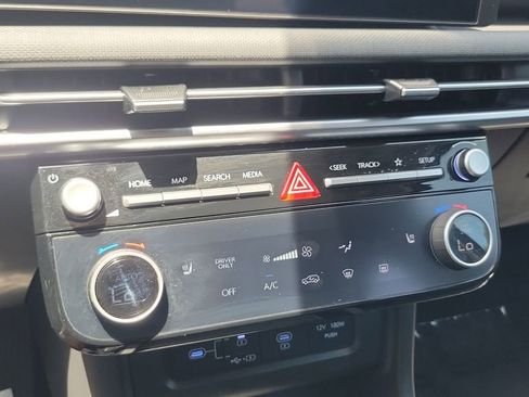 Certified 2025 Hyundai Tucson SEL AWD/4WD image 18