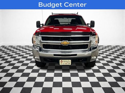 Used 2010 Chevrolet Silverado 2500 LT w/ Interior Plus Package AWD/4WD image 3