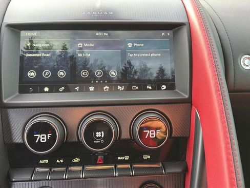 Used 2022 Jaguar F-TYPE Convertible image 32