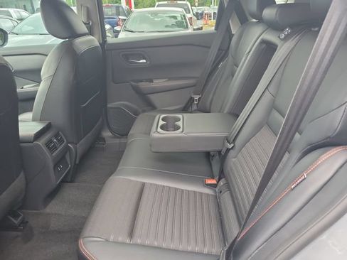 Certified 2025 Nissan Rogue SV AWD/4WD image 13
