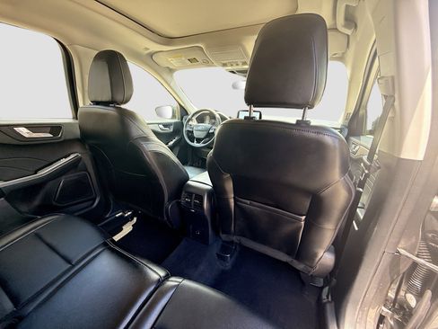 Used 2022 Ford Escape SEL FWD image 27