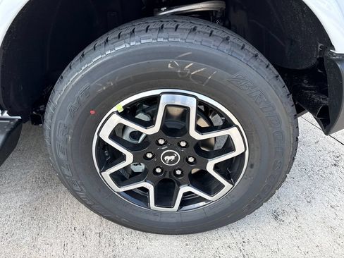 New 2026 Ford Bronco Outer Banks AWD/4WD image 11