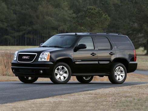 Used 2013 GMC Yukon SLT w/ SLT-2 Equipment Package AWD/4WD image 1