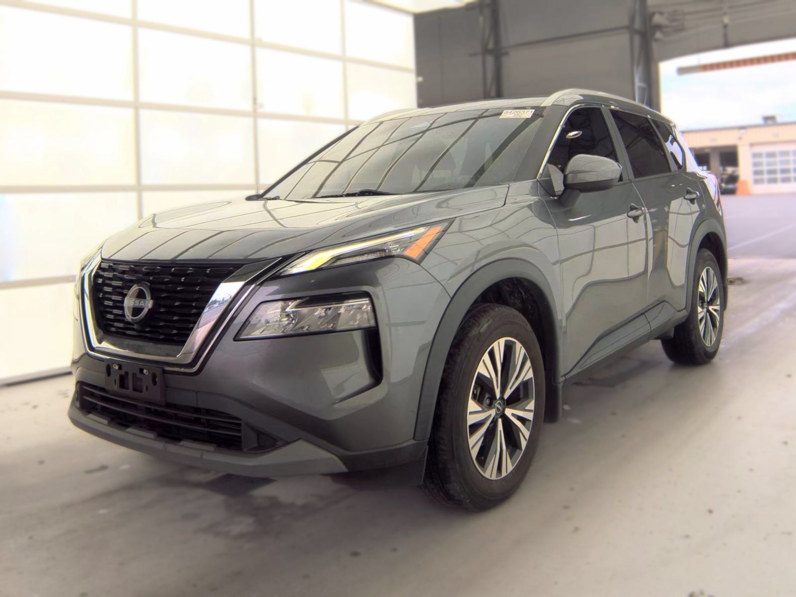Used 2023 Nissan Rogue SV w/ SV Premium B Package AWD/4WD image 4